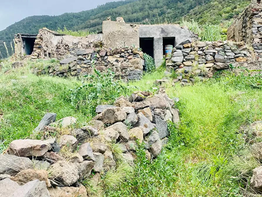 Immagine 2 di Rustico / casale in vendita  in SALINA LENI  ( ME) a Leni