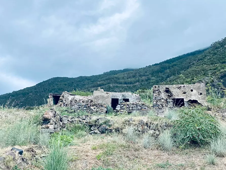 Immagine 8 di Rustico / casale in vendita  in SALINA LENI  ( ME) a Leni