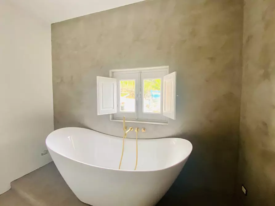 Immagine 26 di Villa in vendita  in via Caserta snc a Fondachelli-Fantina