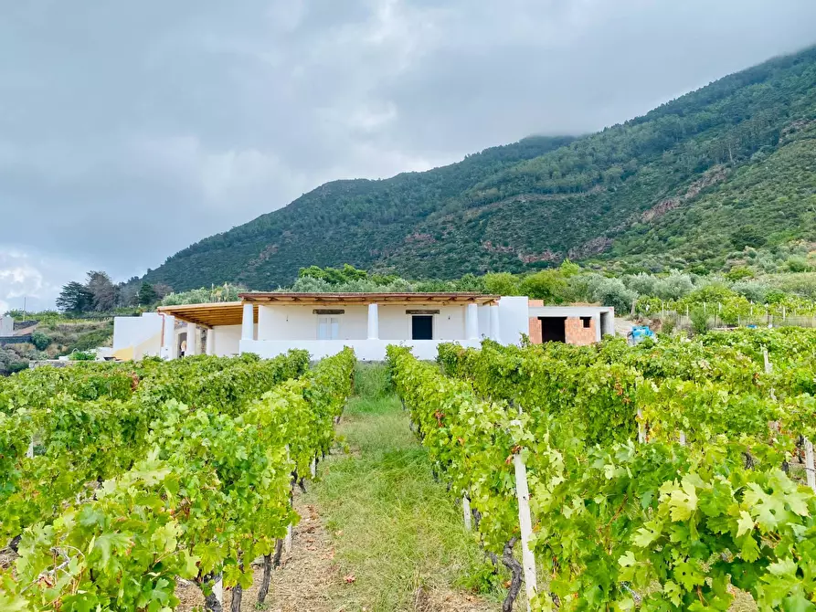 Immagine 35 di Villa in vendita  in via Caserta snc a Fondachelli-Fantina