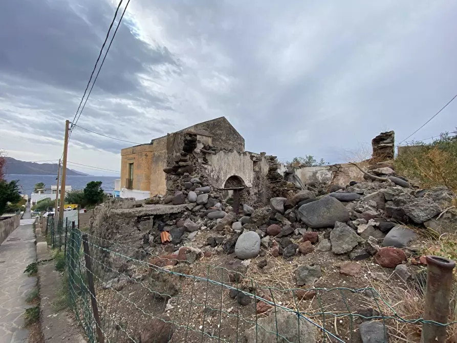 Immagine 7 di Rustico / casale in vendita  a Fondachelli-Fantina