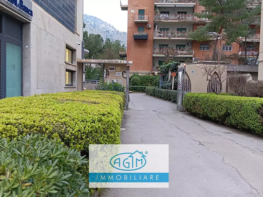 Immagine 29 di Appartamento in vendita  in Viale Croce Rossa 81 a Palermo