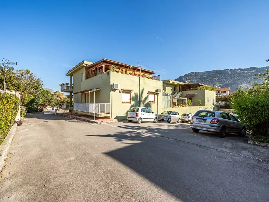 Immagine 8 di Appartamento in vendita  in Viale Della Resurrezione 19 a Palermo