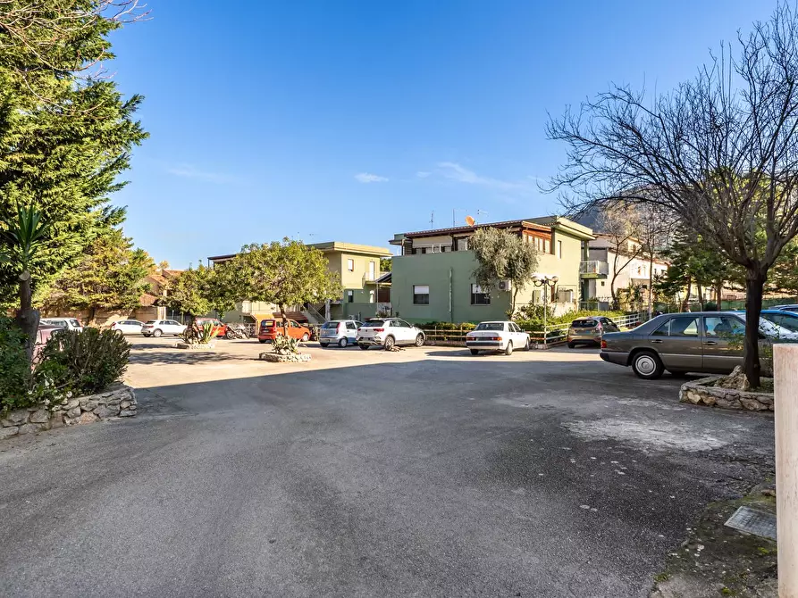 Immagine 9 di Appartamento in vendita  in Viale Della Resurrezione 19 a Palermo