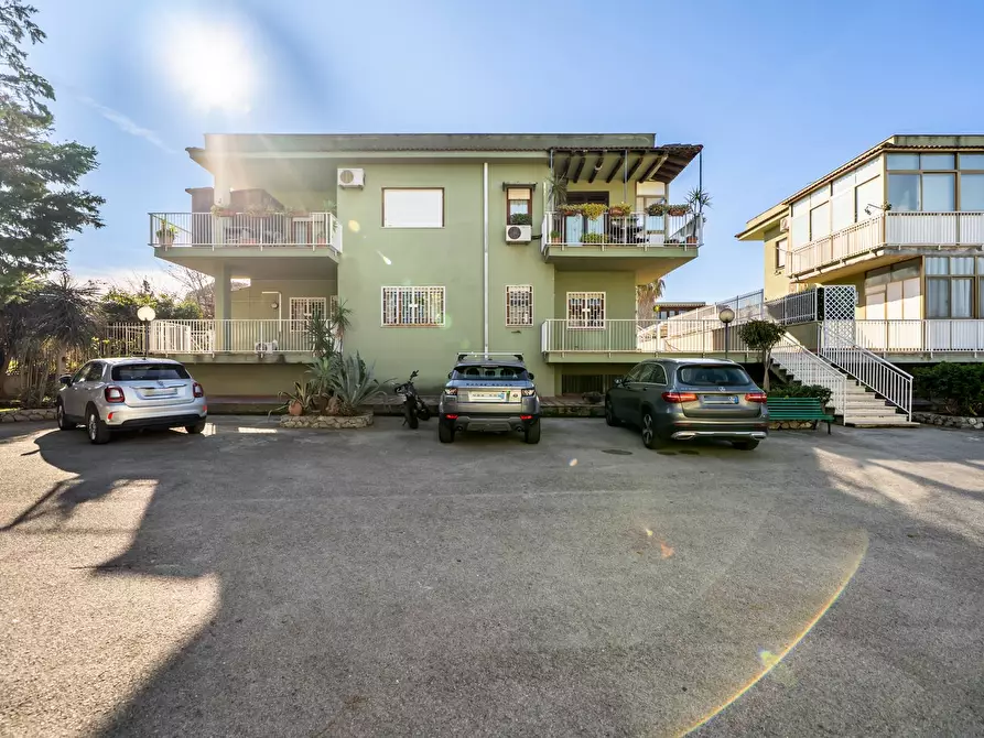 Immagine 1 di Appartamento in vendita  in Viale Della Resurrezione 19 a Palermo