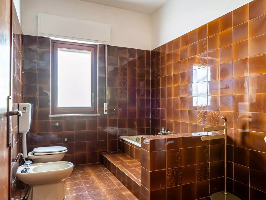 Immagine 35 di Appartamento in vendita  in Viale Della Resurrezione 19 a Palermo