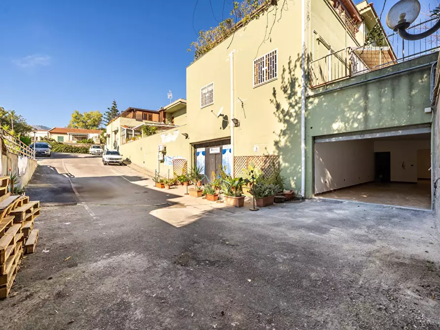 Immagine 55 di Appartamento in vendita  in Viale Della Resurrezione 19 a Palermo