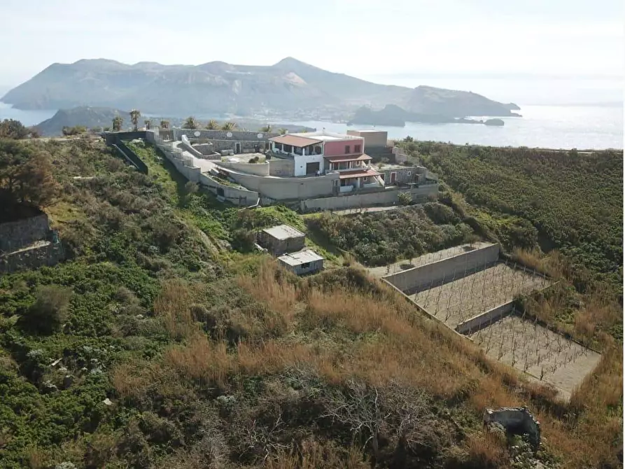 Immagine 2 di Villa in vendita  in via San Salvatore snc a Fondachelli-Fantina