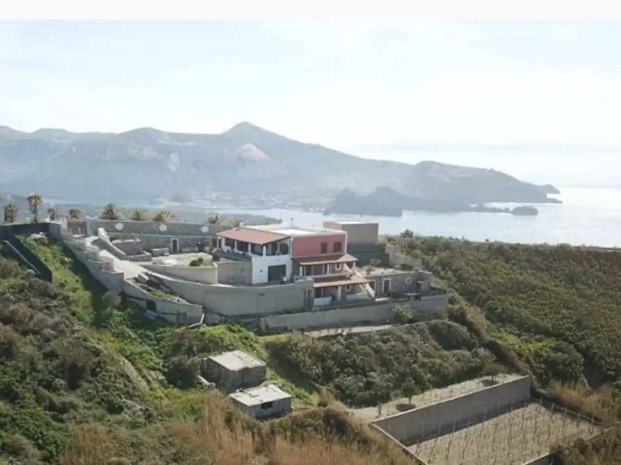 Immagine 6 di Villa in vendita  in via San Salvatore snc a Fondachelli-Fantina