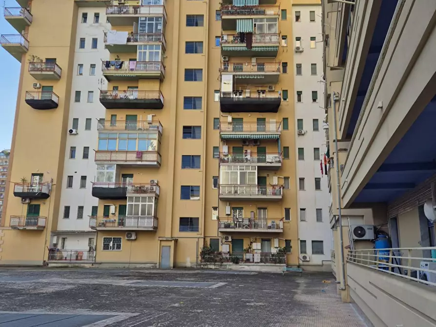 Immagine 21 di Appartamento in vendita  in Viale Croce Rossa 81 a Palermo