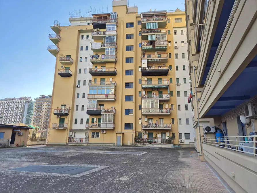 Immagine 18 di Appartamento in vendita  in Viale Croce Rossa 81 a Palermo