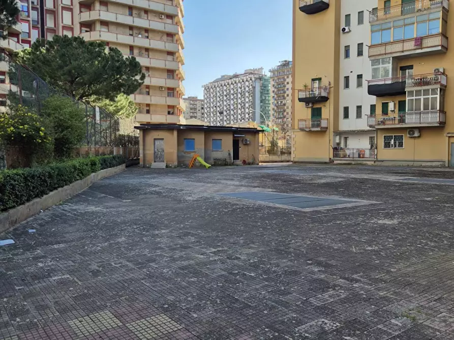 Immagine 20 di Appartamento in vendita  in Viale Croce Rossa 81 a Palermo