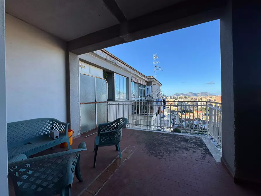 Immagine 28 di Attico in vendita  in Via Vincenzo Li Muli 102 a Palermo