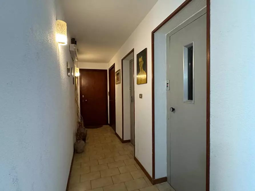 Immagine 41 di Attico in vendita  in Via Vincenzo Li Muli 102 a Palermo