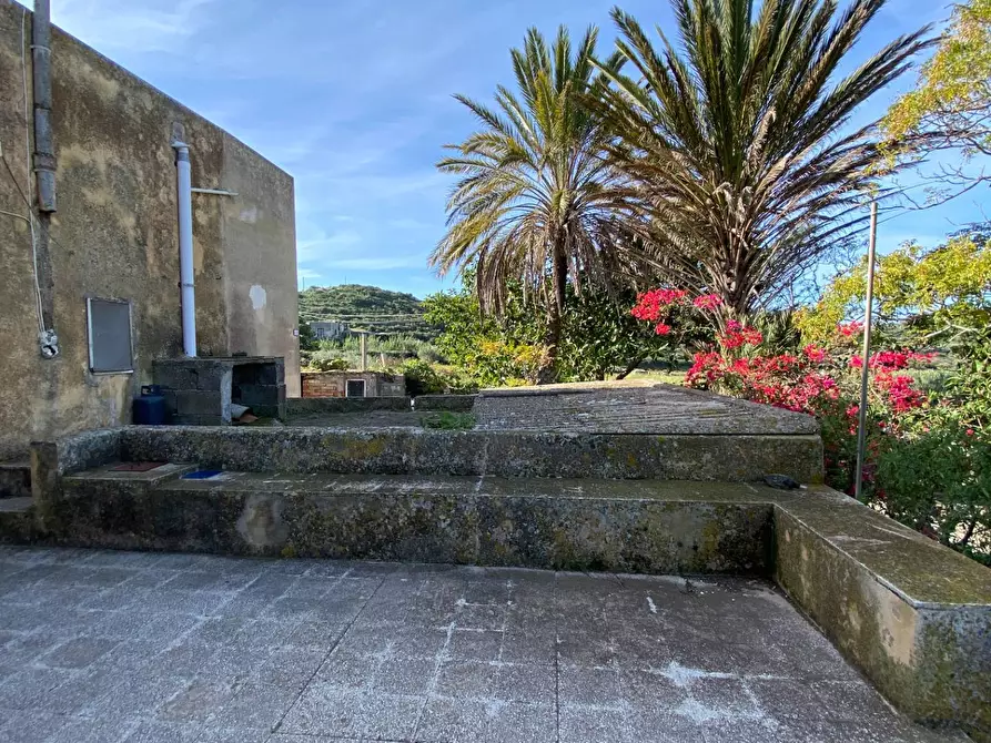 Immagine 5 di Villa in vendita  a Pantelleria