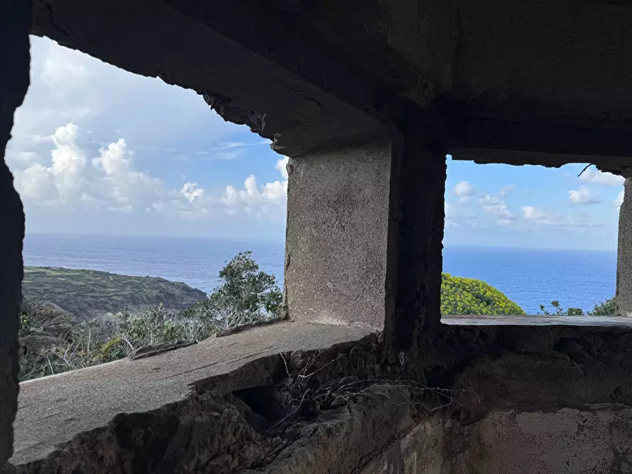 Immagine 28 di Villa in vendita  in via Le Cale snc a Pantelleria