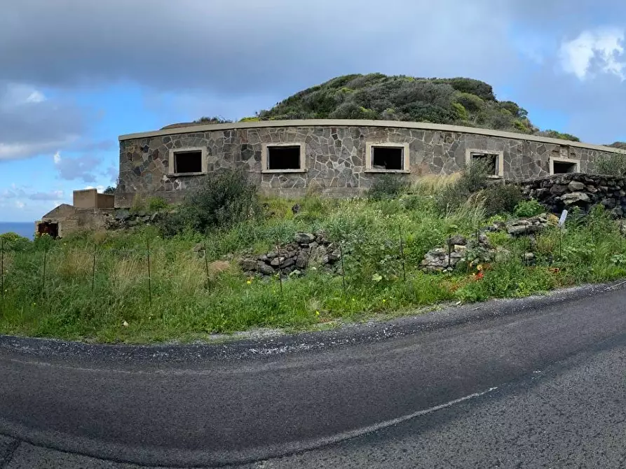Immagine 54 di Villa in vendita  in via Le Cale snc a Pantelleria