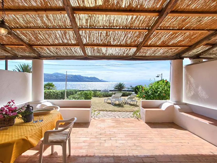 Immagine 6 di Villetta a schiera in vendita  in via Nero a Santa Marina Salina