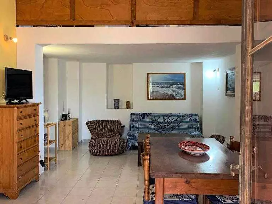 Immagine 17 di Villa in vendita  in vi Nero a Santa Marina Salina