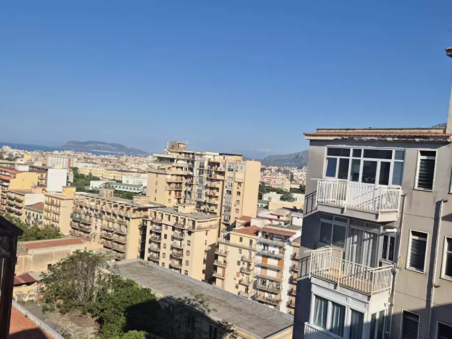 Immagine 48 di Attico in vendita  in Via Vincenzo Li Muli 102 a Palermo