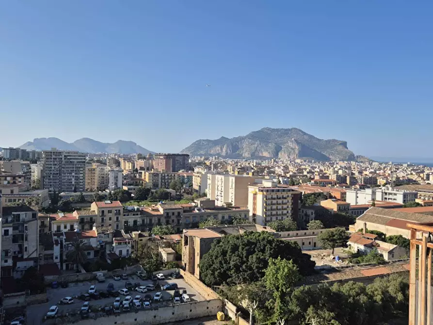 Immagine 62 di Attico in vendita  in Via Vincenzo Li Muli 102 a Palermo
