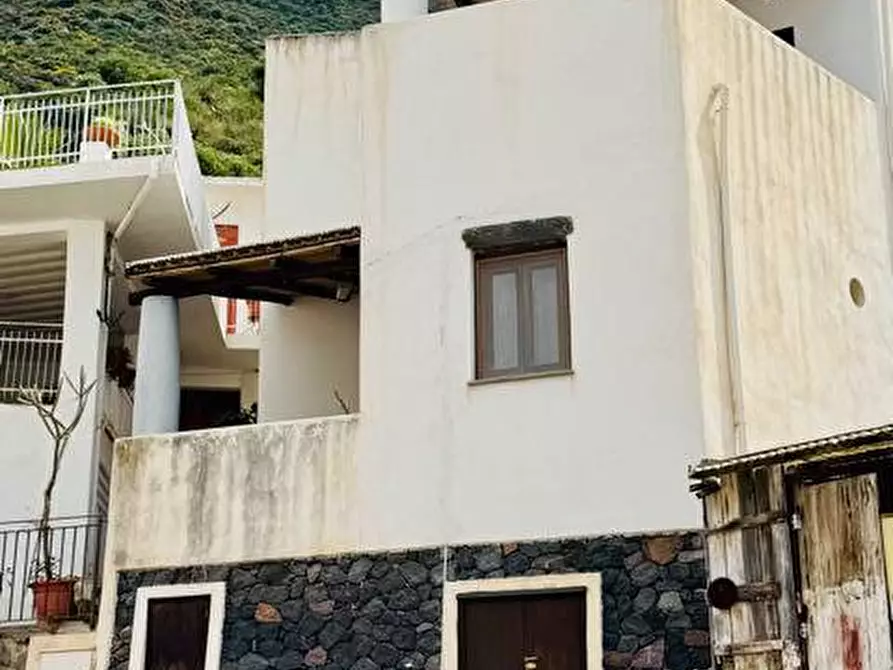 Immagine 2 di Casa indipendente in vendita  in Via Rombo 1 a Fondachelli-Fantina