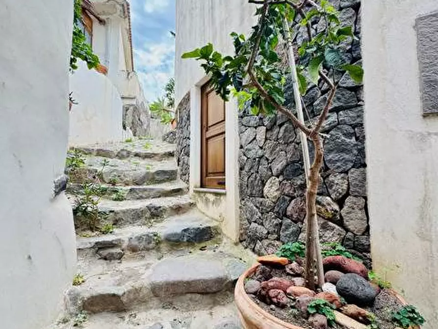 Immagine 49 di Casa indipendente in vendita  in Via Rombo 1 a Fondachelli-Fantina