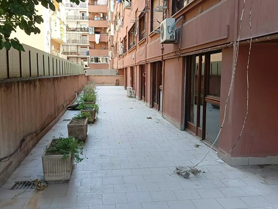 Immagine 2 di Ufficio in affitto  in Via Libertà 175 a Palermo