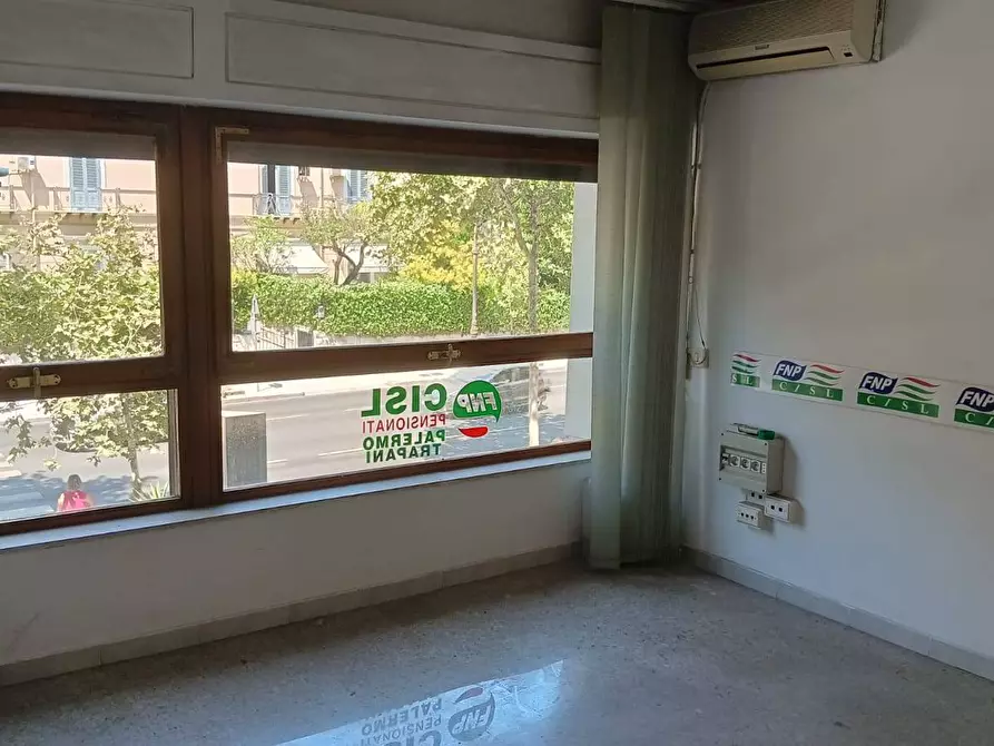 Immagine 8 di Ufficio in affitto  in Via Libertà 175 a Palermo