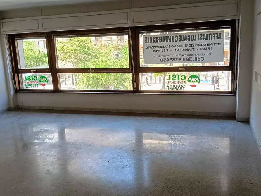 Immagine 12 di Ufficio in affitto  in Via Libertà 175 a Palermo