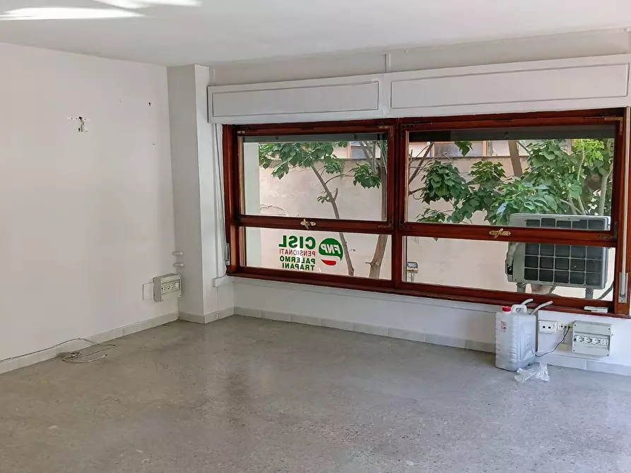 Immagine 13 di Ufficio in affitto  in Via Libertà 175 a Palermo