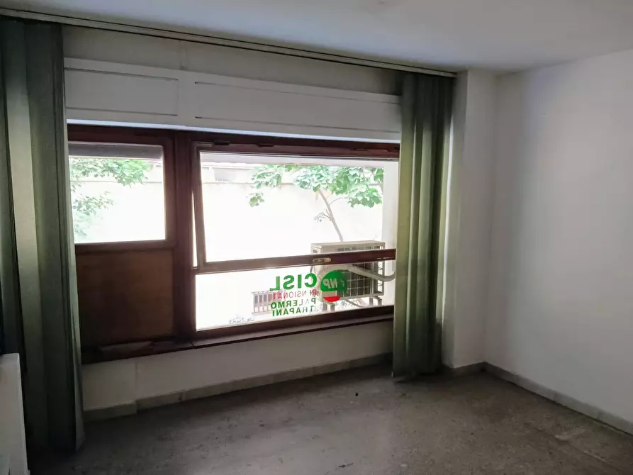Immagine 17 di Ufficio in affitto  in Via Libertà 175 a Palermo