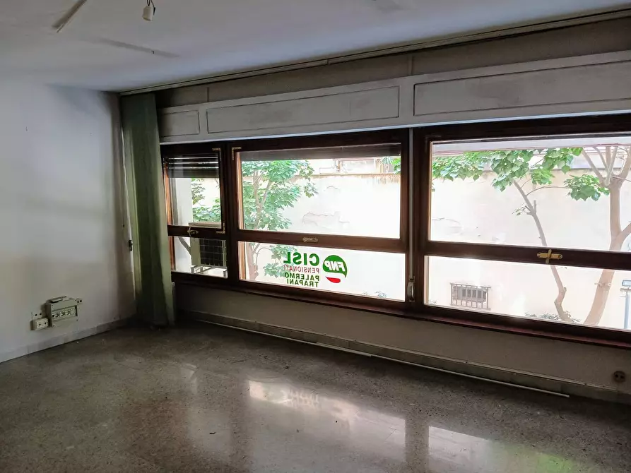 Immagine 19 di Ufficio in affitto  in Via Libertà 175 a Palermo