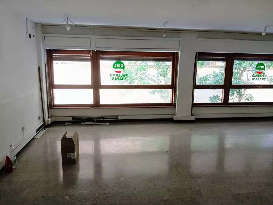 Immagine 22 di Ufficio in affitto  in Via Libertà 175 a Palermo