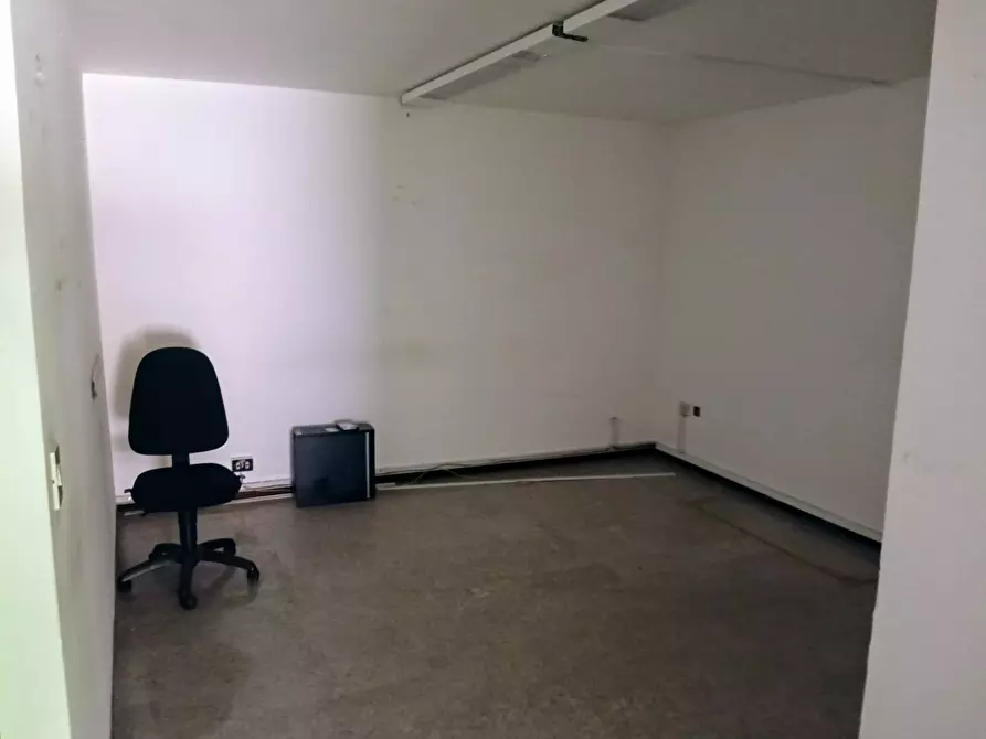 Immagine 27 di Ufficio in affitto  in Via Libertà 175 a Palermo