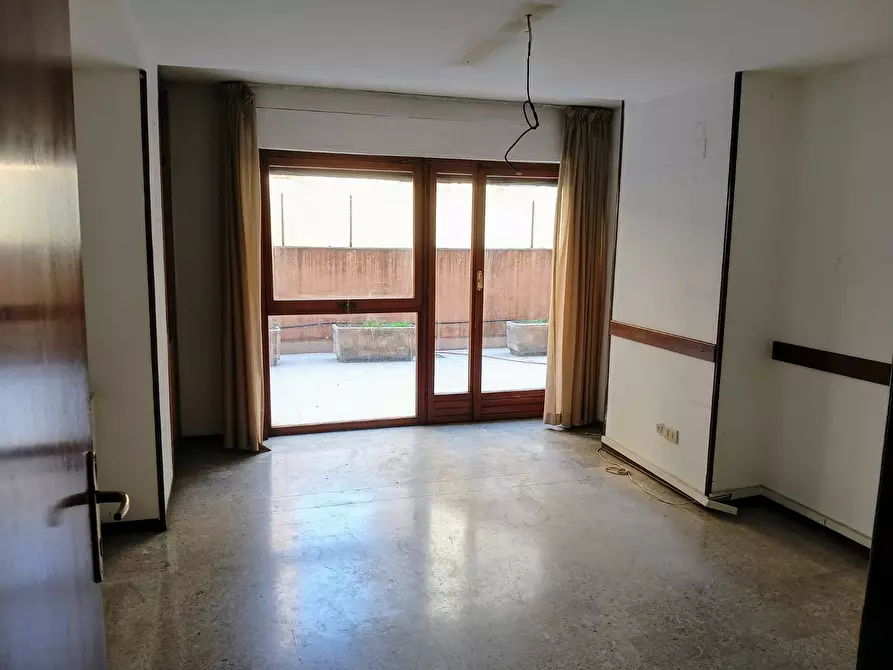 Immagine 29 di Ufficio in affitto  in Via Libertà 175 a Palermo