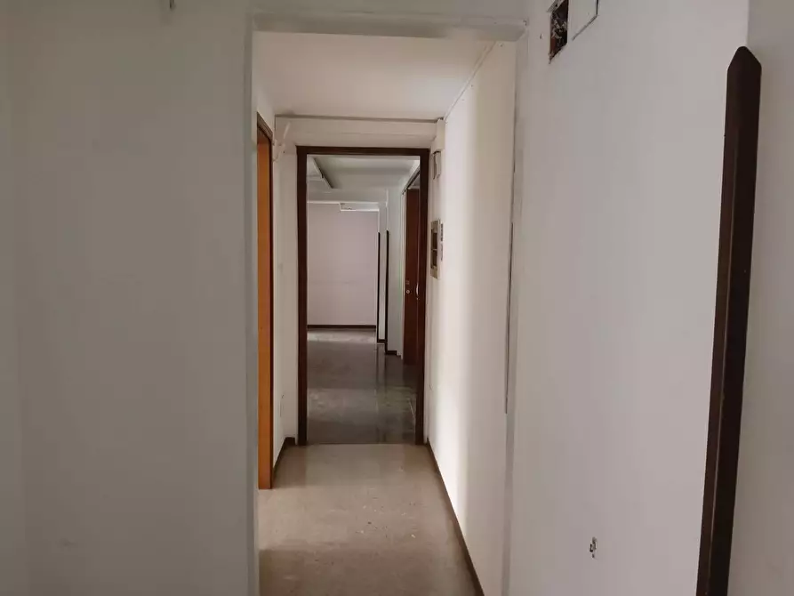 Immagine 51 di Ufficio in affitto  in Via Libertà 175 a Palermo