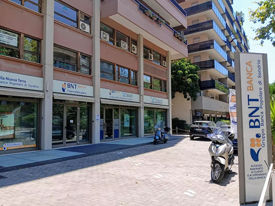 Immagine 5 di Ufficio in affitto  in Via Libertà 175 a Palermo