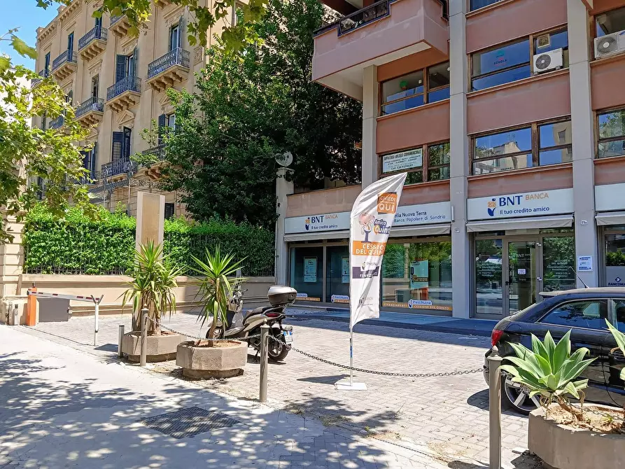 Immagine 6 di Ufficio in affitto  in Via Libertà 175 a Palermo