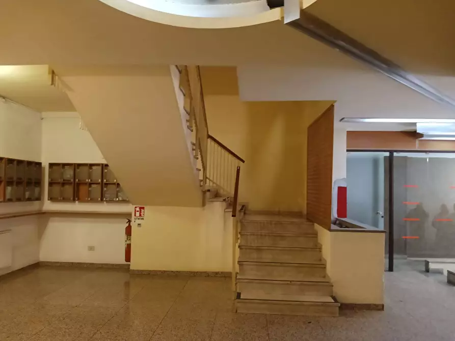 Immagine 11 di Ufficio in affitto  in Via Libertà 175 a Palermo