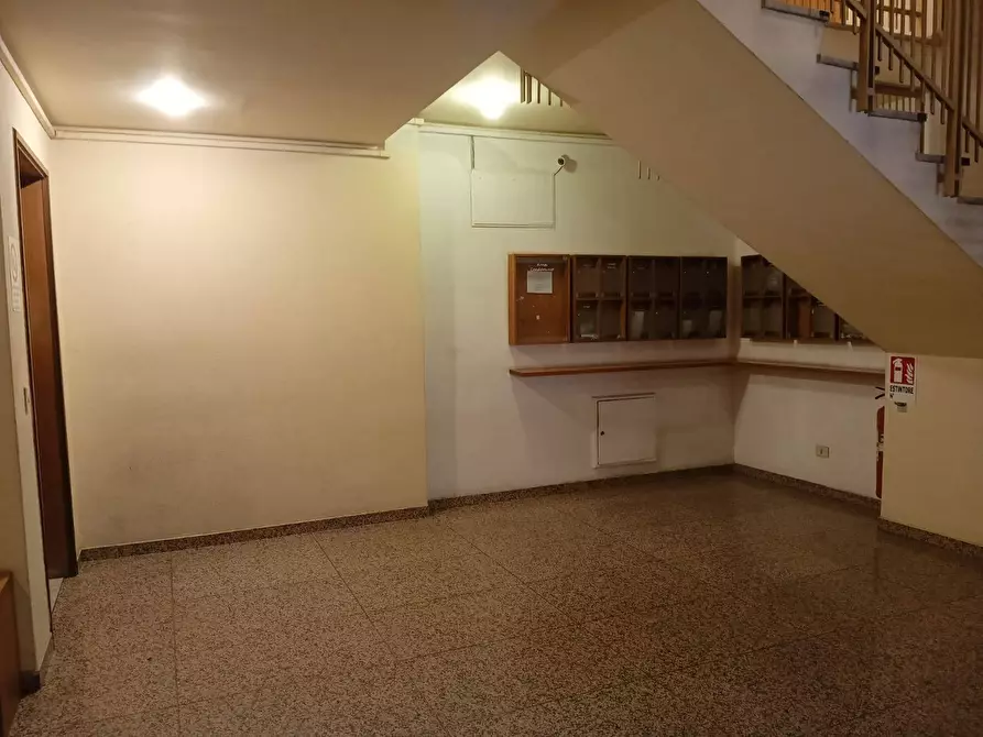 Immagine 13 di Ufficio in affitto  in Via Libertà 175 a Palermo