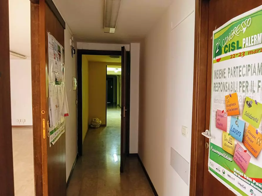 Immagine 27 di Ufficio in affitto  in Via Libertà 175 a Palermo