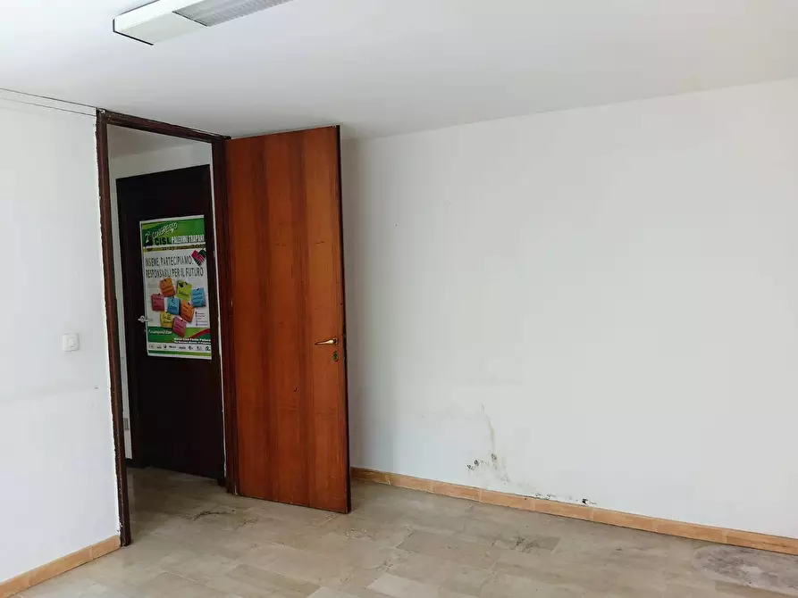 Immagine 29 di Ufficio in affitto  in Via Libertà 175 a Palermo