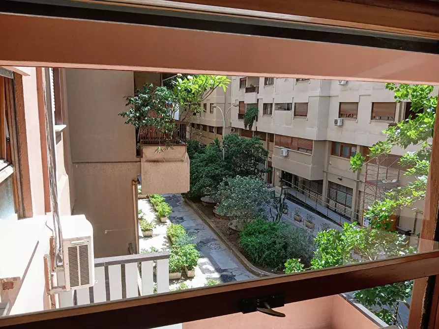 Immagine 31 di Ufficio in affitto  in Via Libertà 175 a Palermo