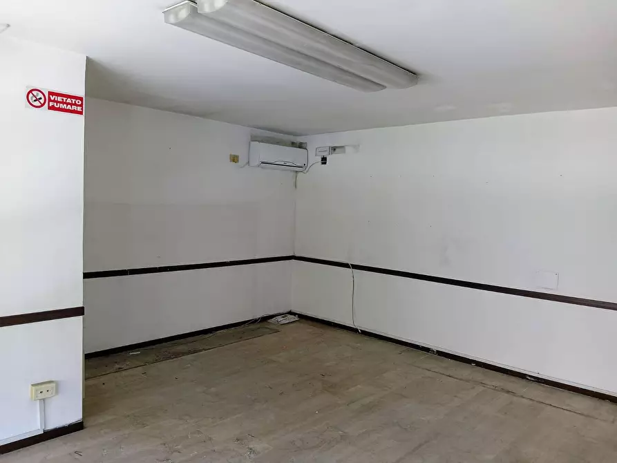 Immagine 39 di Ufficio in affitto  in Via Libertà 175 a Palermo