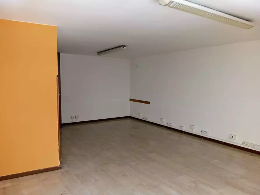 Immagine 46 di Ufficio in affitto  in Via Libertà 175 a Palermo