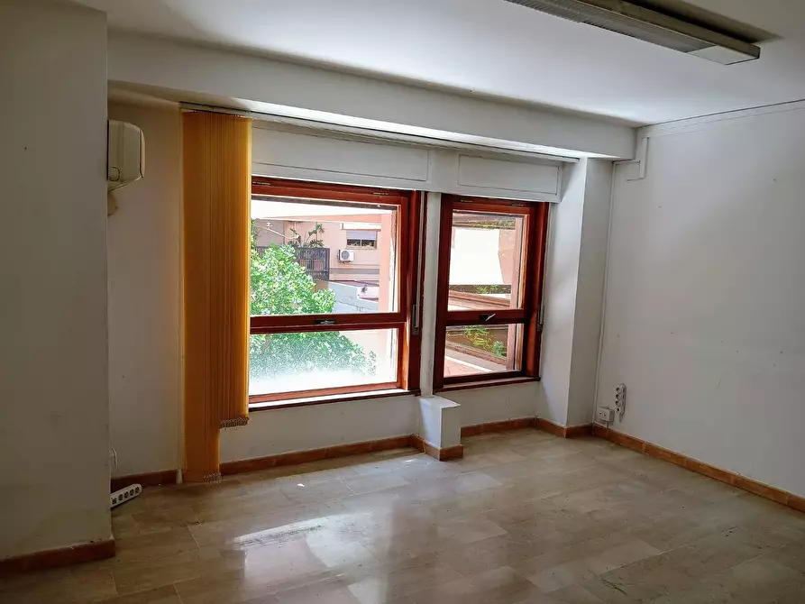 Immagine 50 di Ufficio in affitto  in Via Libertà 175 a Palermo