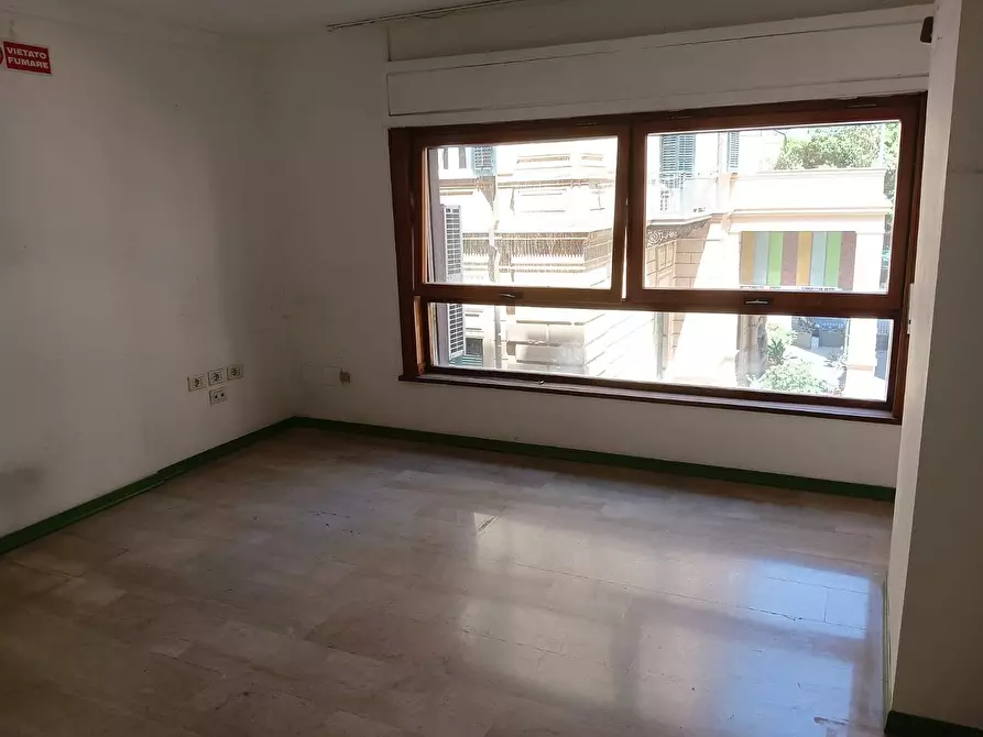 Immagine 58 di Ufficio in affitto  in Via Libertà 175 a Palermo