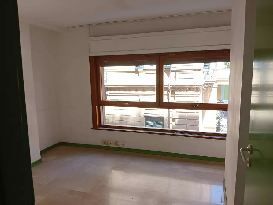 Immagine 59 di Ufficio in affitto  in Via Libertà 175 a Palermo