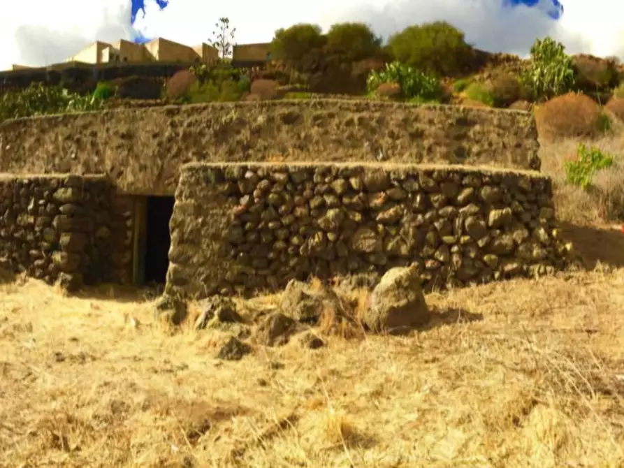 Immagine 2 di Villa in vendita  in Via Ziton di Nikà snc a Pantelleria